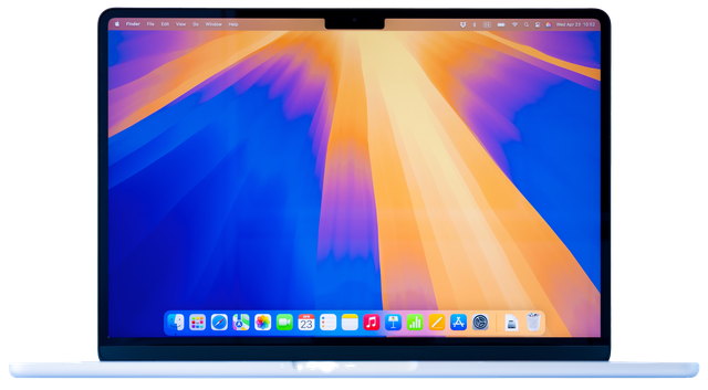ノート型Mac（MacBook Air）の正面。画面が表示された状態