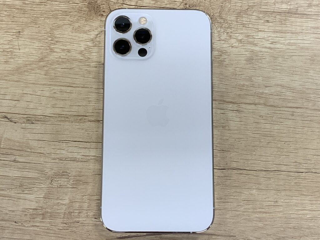 iPhone15Pro 128GB ホワイトチタニウム 中古 スマホ買取 新橋