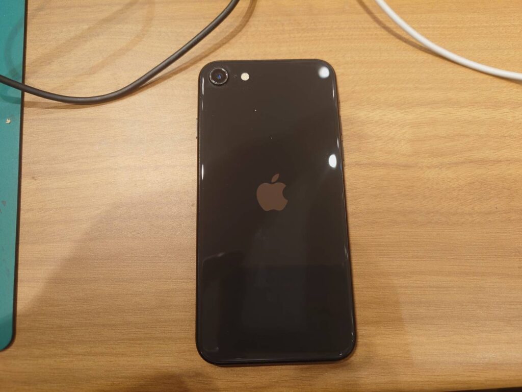 iPhoneSE2 64GB ブラック 中古品 スマホ買取 新橋