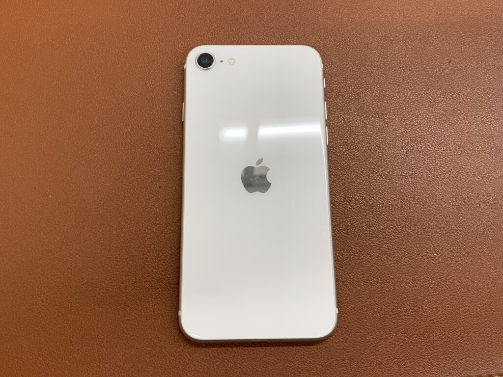 iPhoneSE2 128GB ホワイト 中古 スマホ買取 泉岳寺