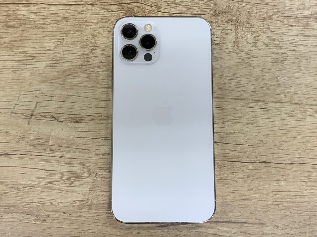 iPhone12ProMax 128GB シルバー 中古 スマホ買取 青物横丁