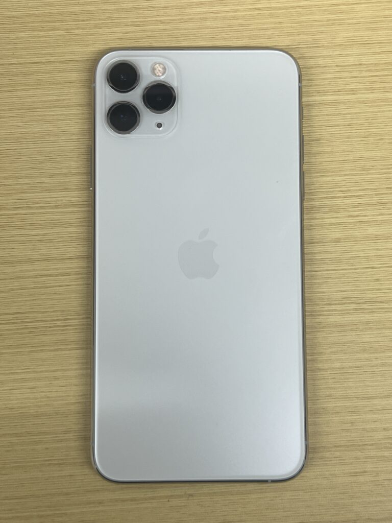 iPhone11Pro docomo 256GB シルバー 中古良品 スマホ買取 高輪