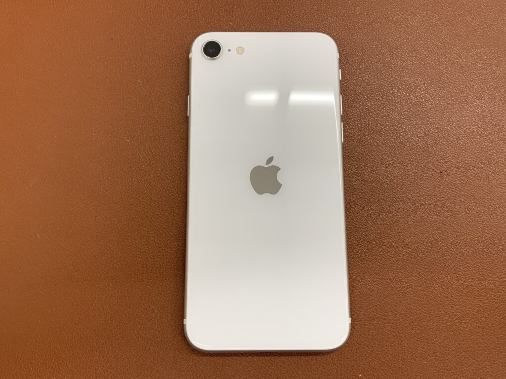 iPhoneSE3 128GB ホワイト 中古 スマホ買取 品川