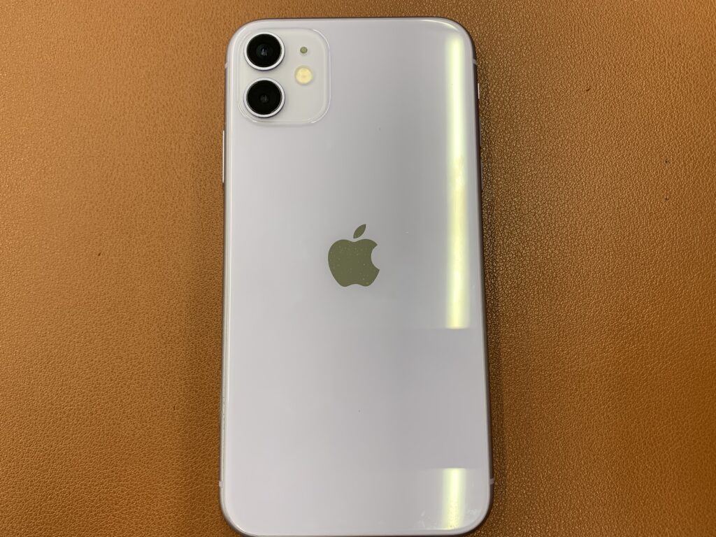 iPhone11 128GB ホワイト 中古 スマホ買取 飯田橋