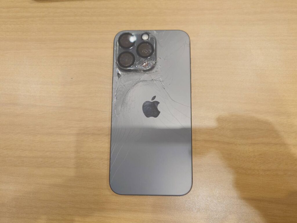 iPhone15Promax 1T シルバー 中古 スマホ買取 高輪