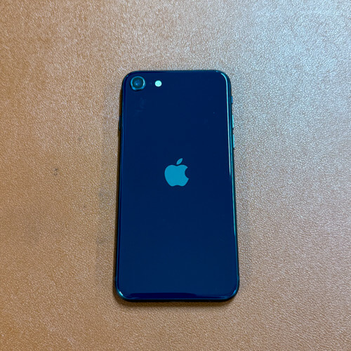 iPhoneSE3 64GB ミッドナイト 中古