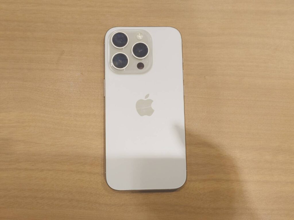 iPhone 15Pro 128GB ホワイトチタニウム 中古品 スマホ買取 横浜