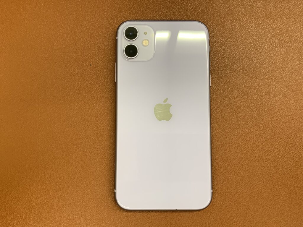 iPhone11 128GB ホワイト 中古 スマホ買取 上大岡