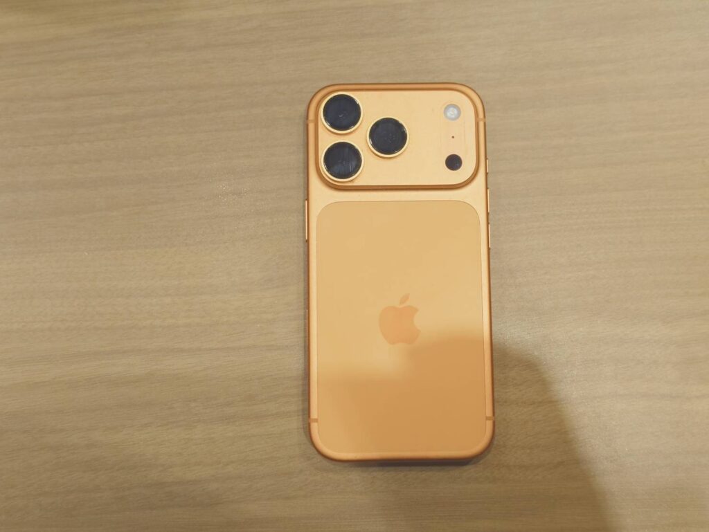 iPhone 17Pro 256GB コズミックオレンジ 中古品 スマホ買取 黄金町