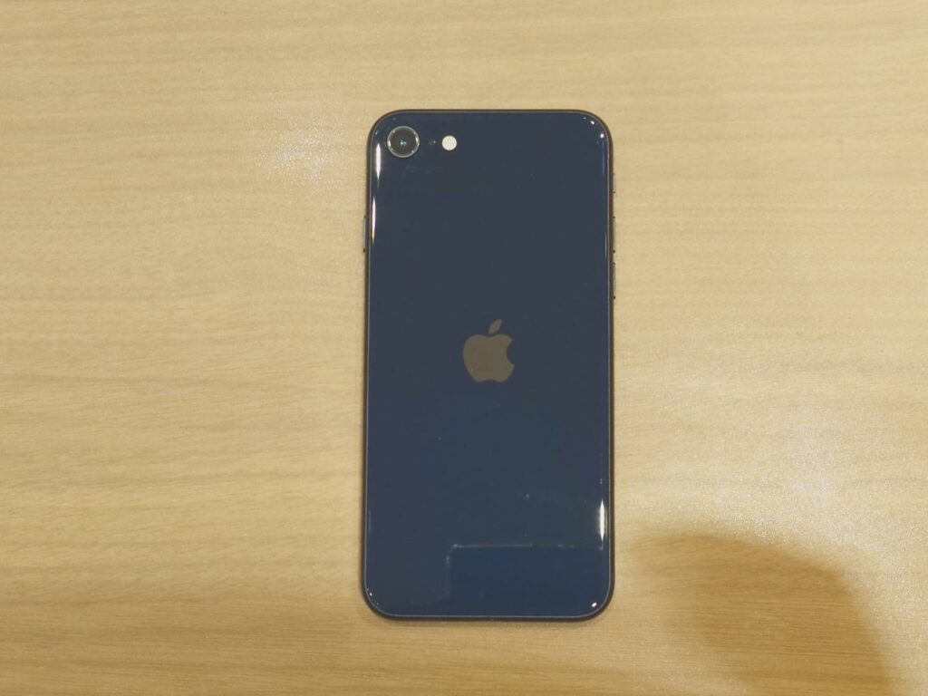 iPhoneSE3 128GB ミッドナイト 中古 スマホ買取 上大岡