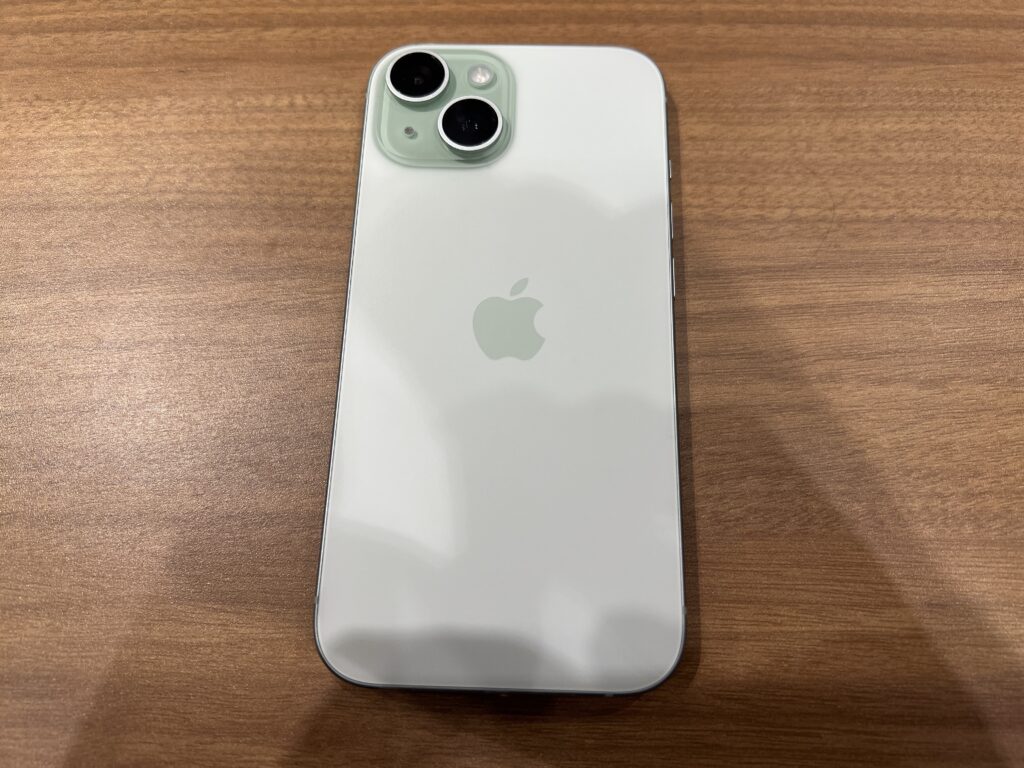 iPhone15 128GB ホワイトチタニウム 中古 スマホ買取 上大岡