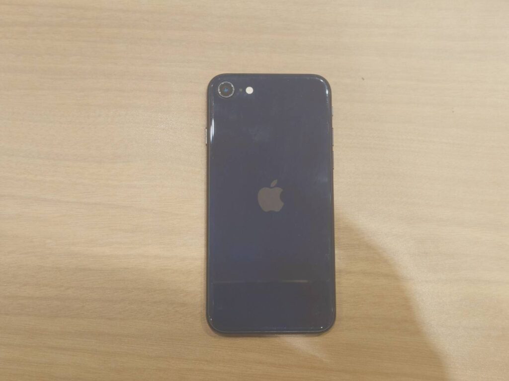 iPhone SE3 256GB ミッドナイト 中古品 スマホ買取 黄金町