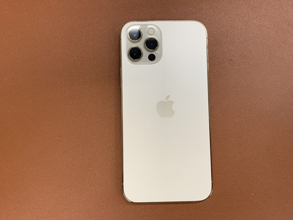 iPhone12Pro 128GB シルバー 中古 スマホ買取 伊勢佐木町