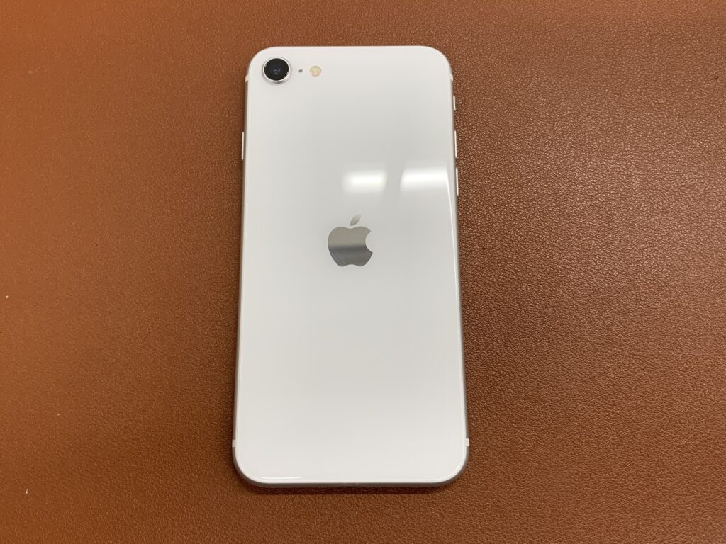 iPhoneSE2 64GB ホワイト 中古 スマホ買取 上大岡