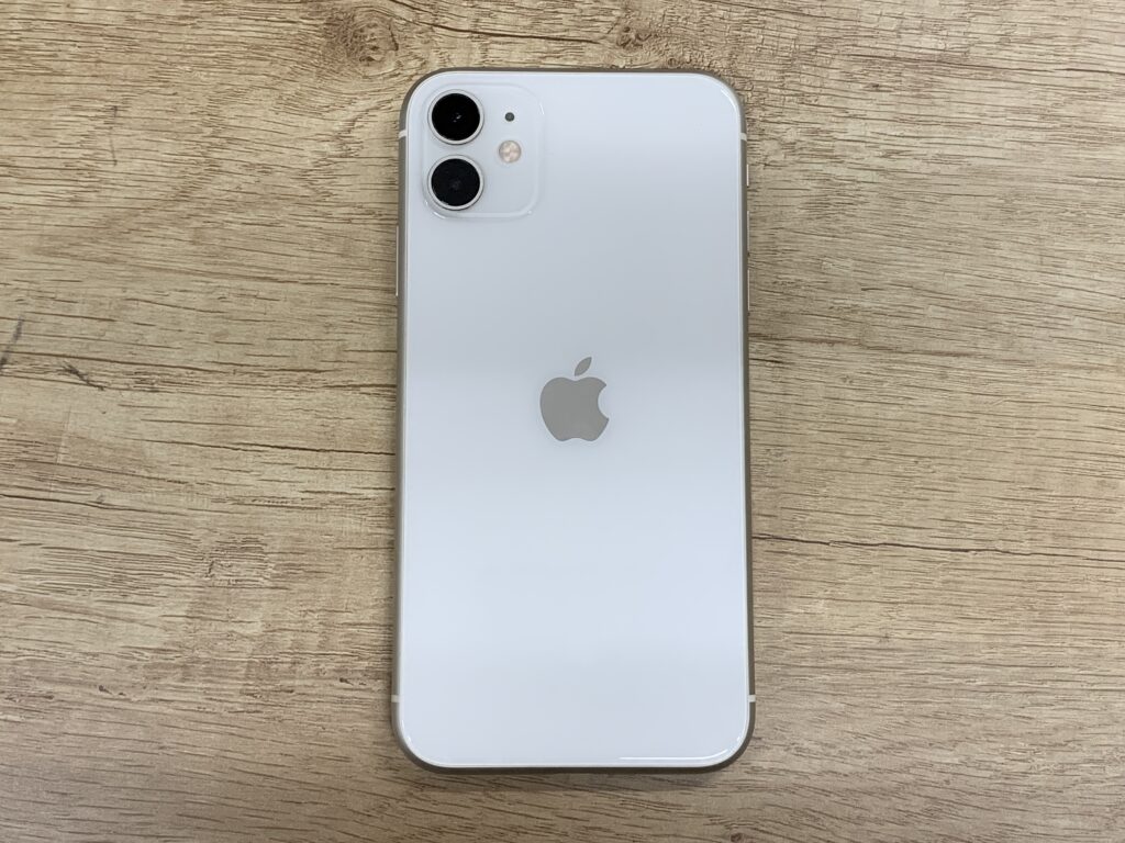 iPhone11 64GB ホワイト 中古 スマホ買取 西横浜