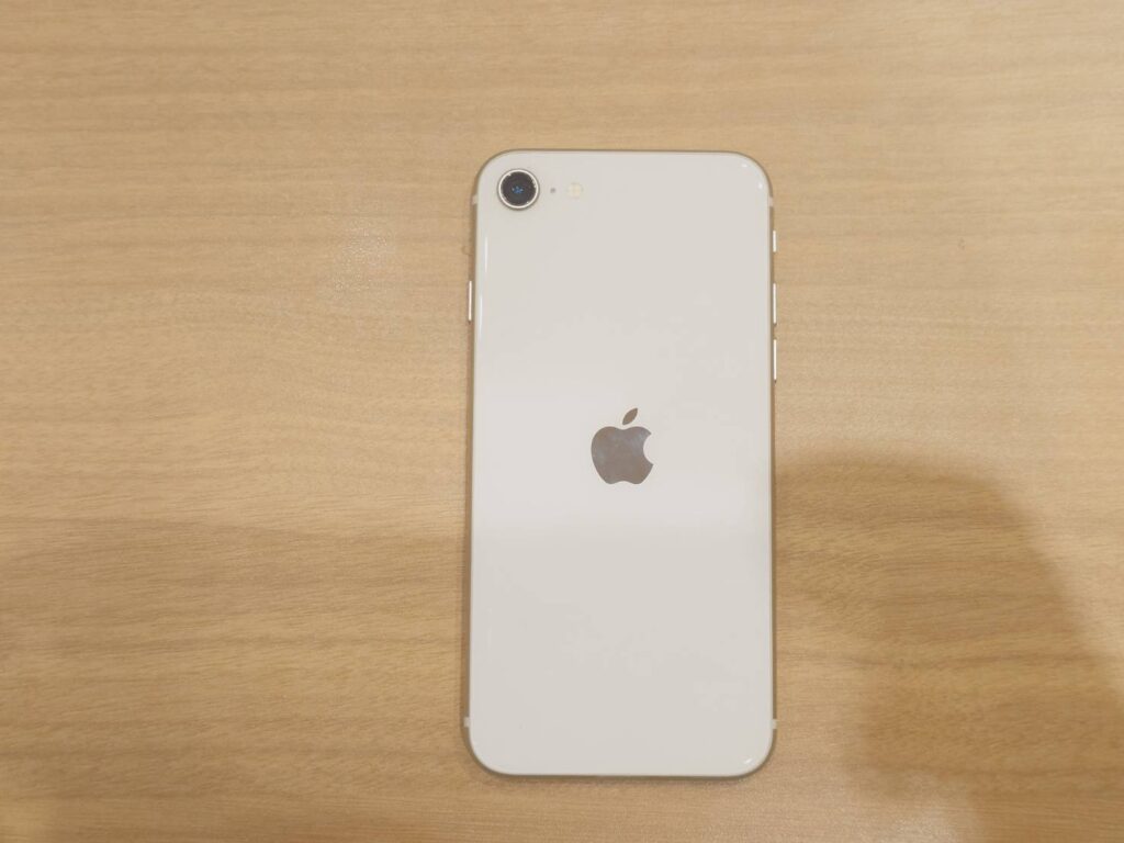 iPhone SE3 128GB ホワイト 中古 スマホ買取 磯子