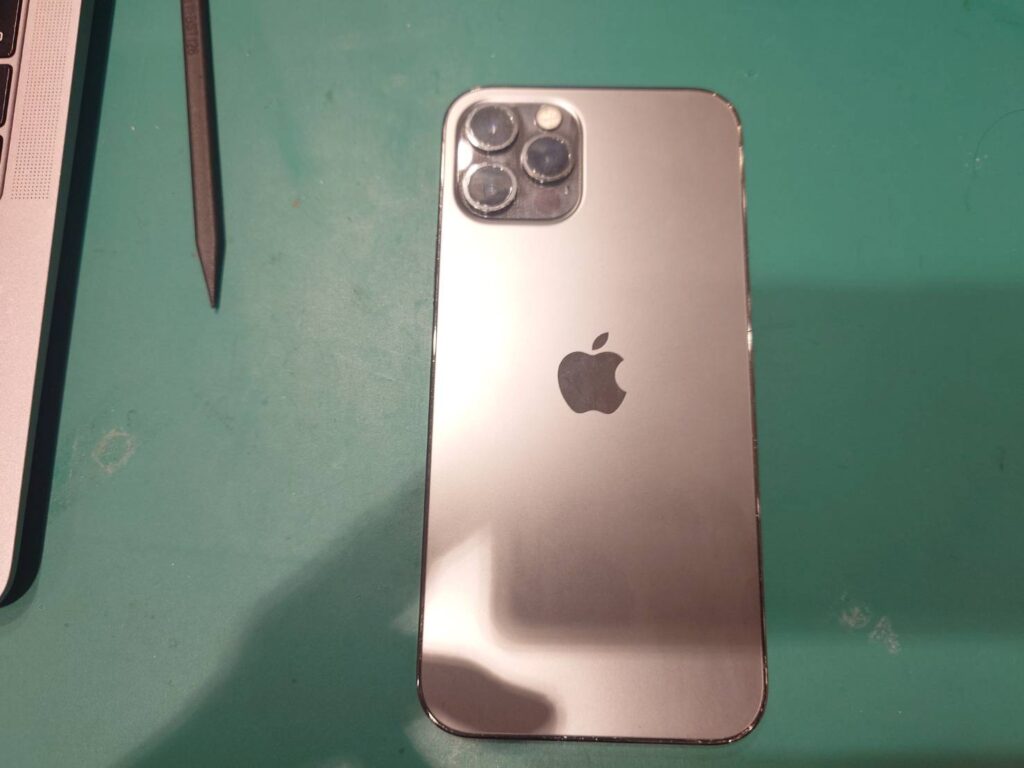iPhone12Pro 128GB シルバー 中古 スマホ買取 山下町