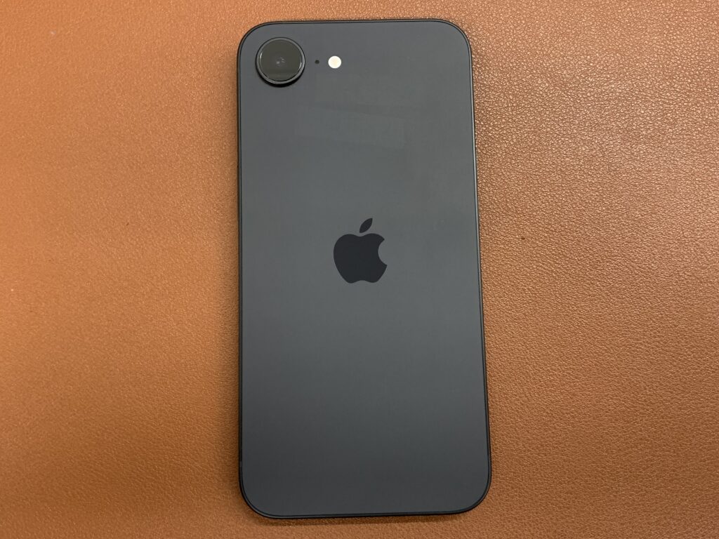 iPhone 16e 256GB ブラック 中古品 スマホ買取 三宮