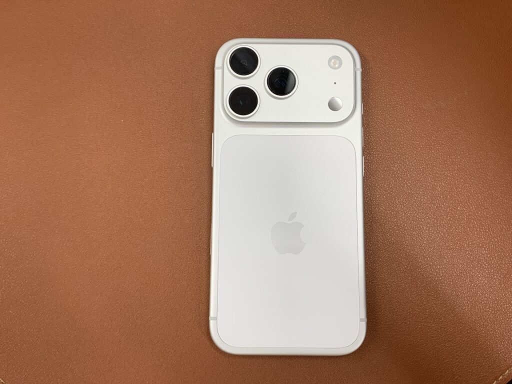 iPhone 17Pro 256GB シルバー 中古品 スマホ買取 芦屋