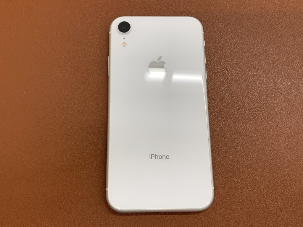 iPhone XR 64GB ホワイト 中古品 スマホ買取 渋谷区