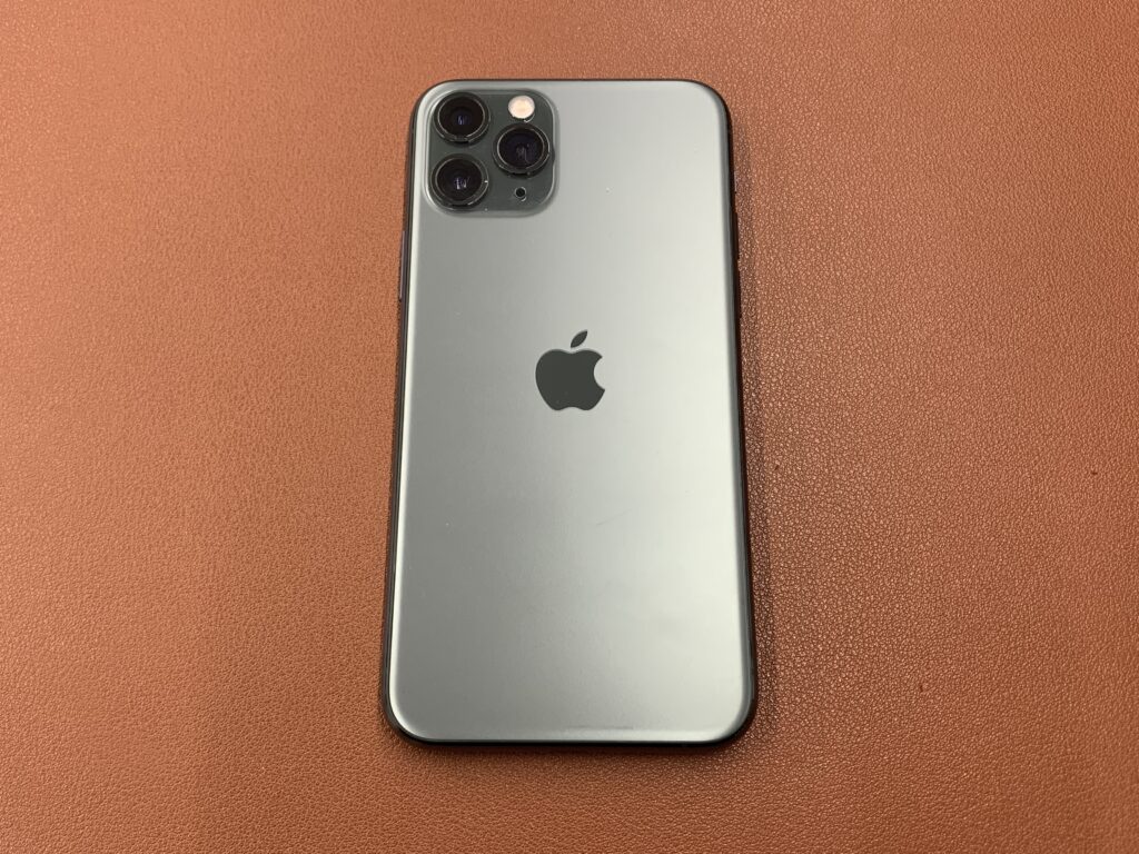 iPhone 11 Pro シルバー 64GB 中古品 スマホ買取 世田谷区