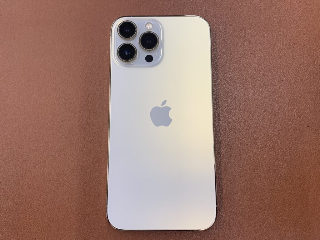 iPhone 13 Pro シルバー 256GB 中古品 スマホ買取 目黒区