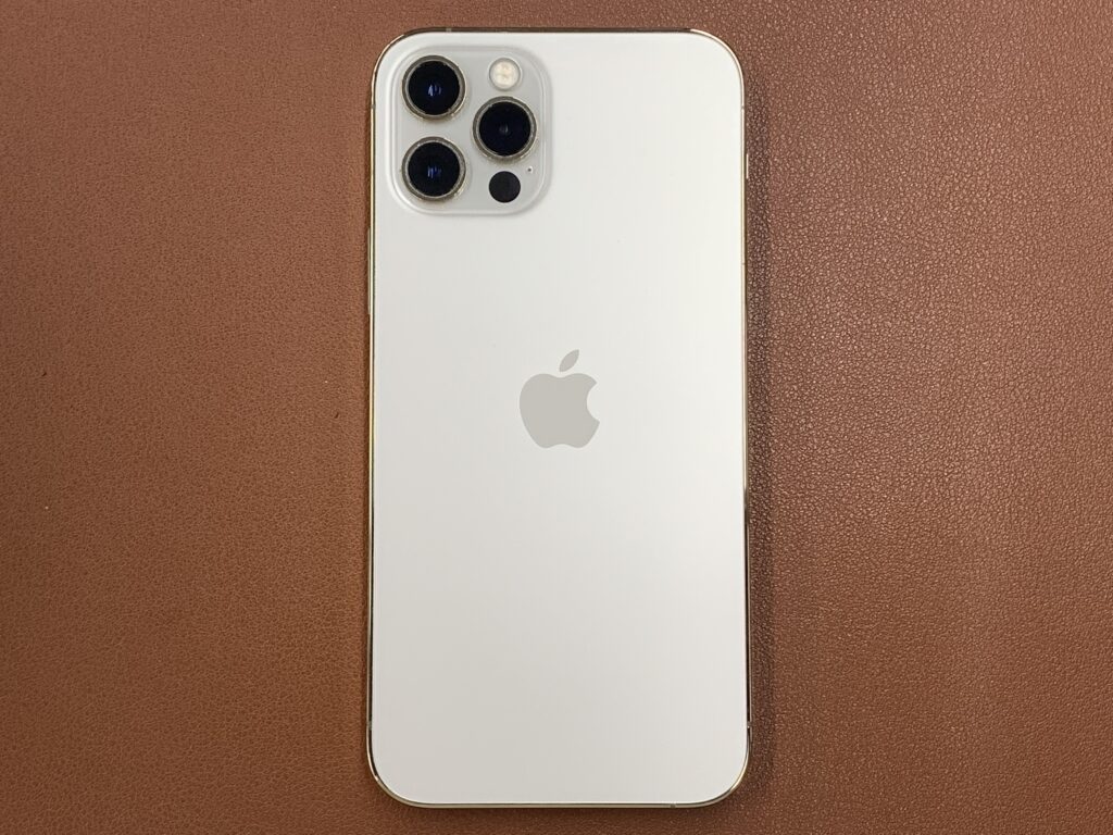 iPhone 12 Pro シルバー 256GB 中古品 スマホ買取 文京区