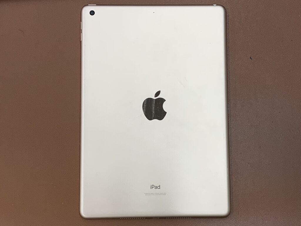 iPad Air 2 シルバー 16GB 中古品 タブレット買取 荒川区