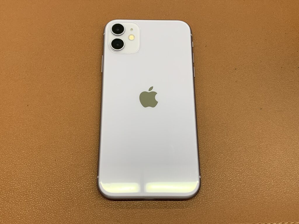 iPhone 11 ホワイト 128GB 中古品 スマホ買取 杉並区