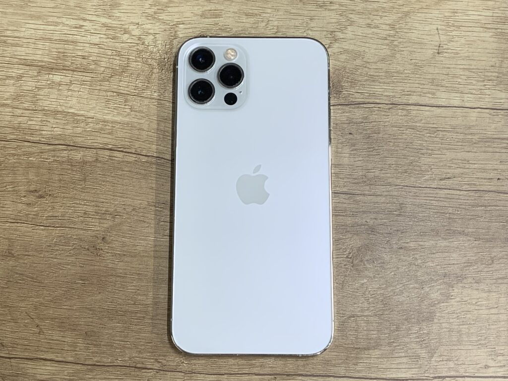 iPhone 12 Pro シルバー 128GB 中古品 スマホ買取 中央区
