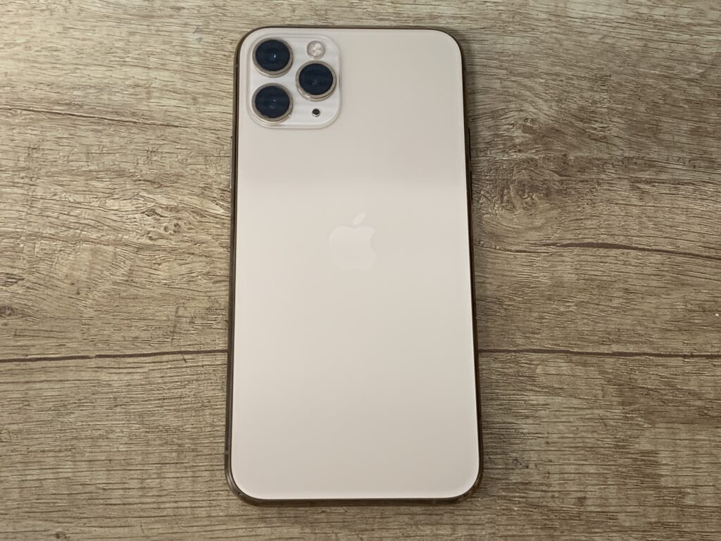 iPhone 11 Pro 256GB ゴールド 中古品 スマホ買取 新宿歌舞伎町店 墨田区
