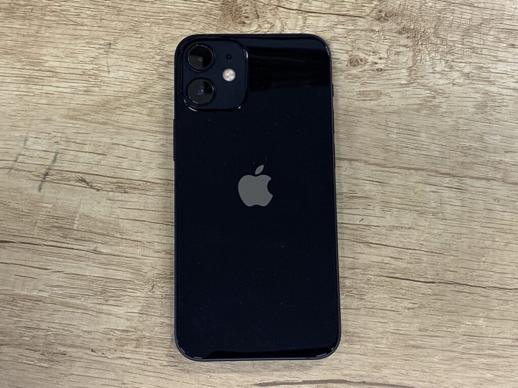 'iPhone12 64GB ブラック'