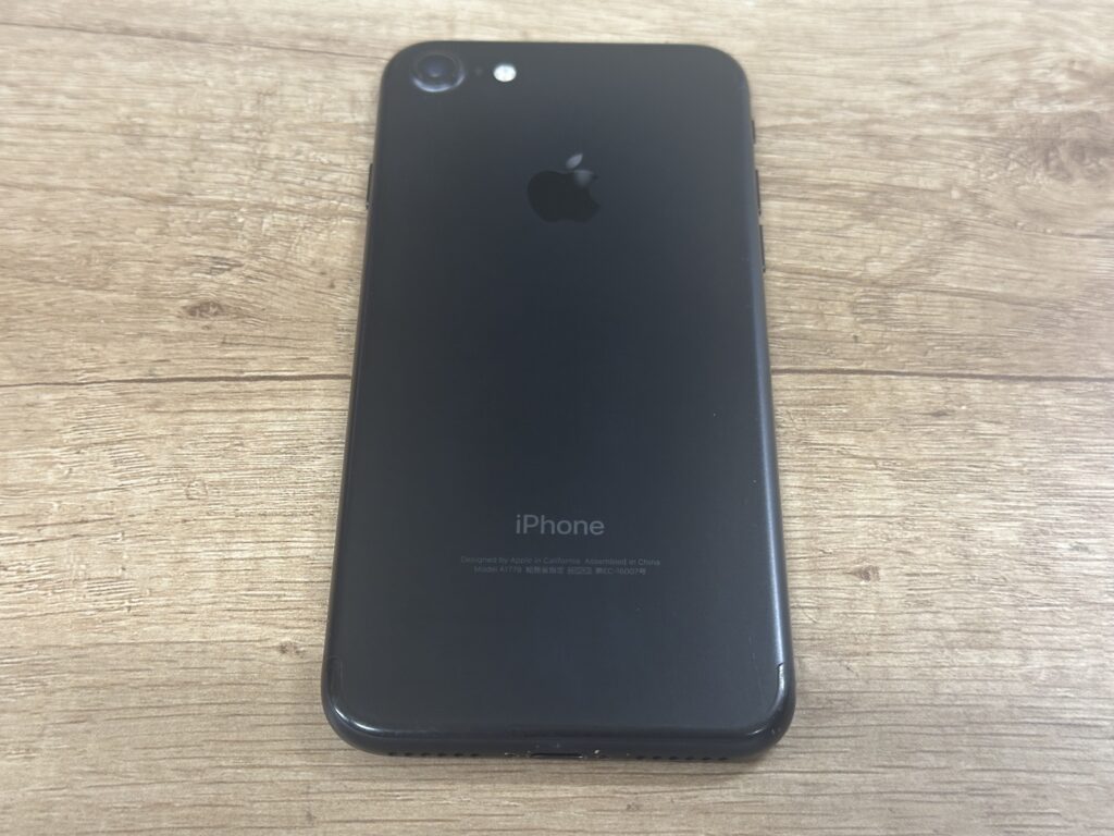 'iPhone7 32GB ブラック'