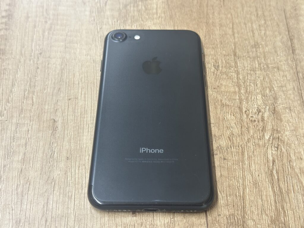 'iPhone7 32GB ブラック'