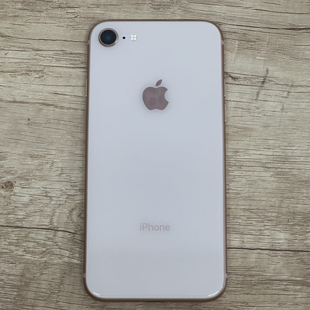 'iPhone8 64GB ゴールド'