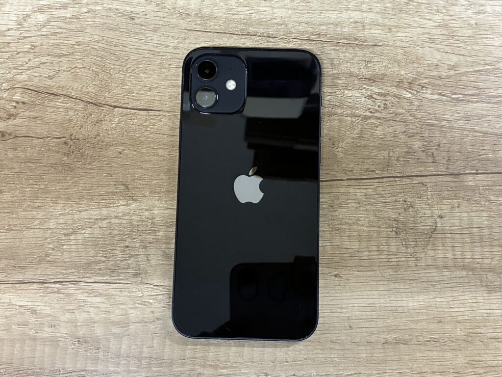 'iPhone12 64GB ブラック'