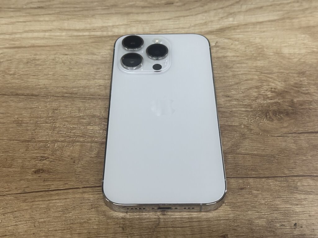'iPhone15 Pro 256GB ホワイト'