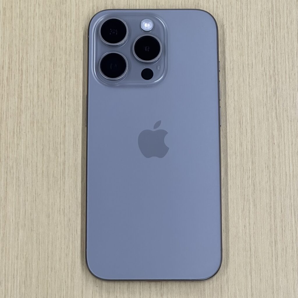 iPhone15 Pro 128GB ナチュラルチタニウム（中古品）