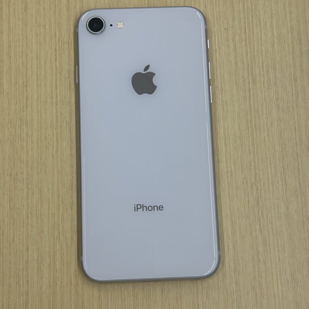 'iPhone8'