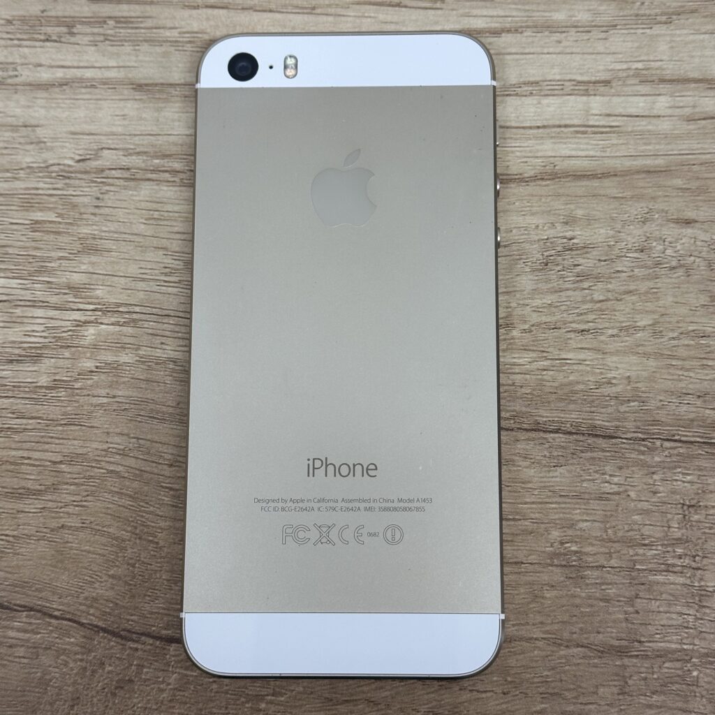 iPhone 5s 16GB Gold（中古品）