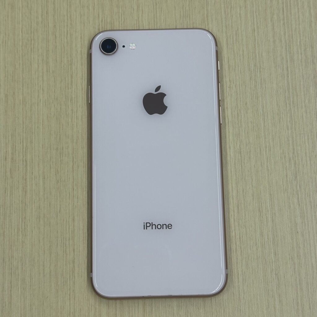 iPhone8 64GB ゴールド（中古品）