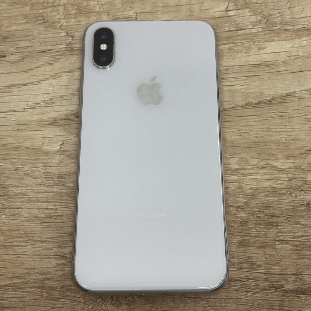 iPhone X 64GB シルバー（中古品）