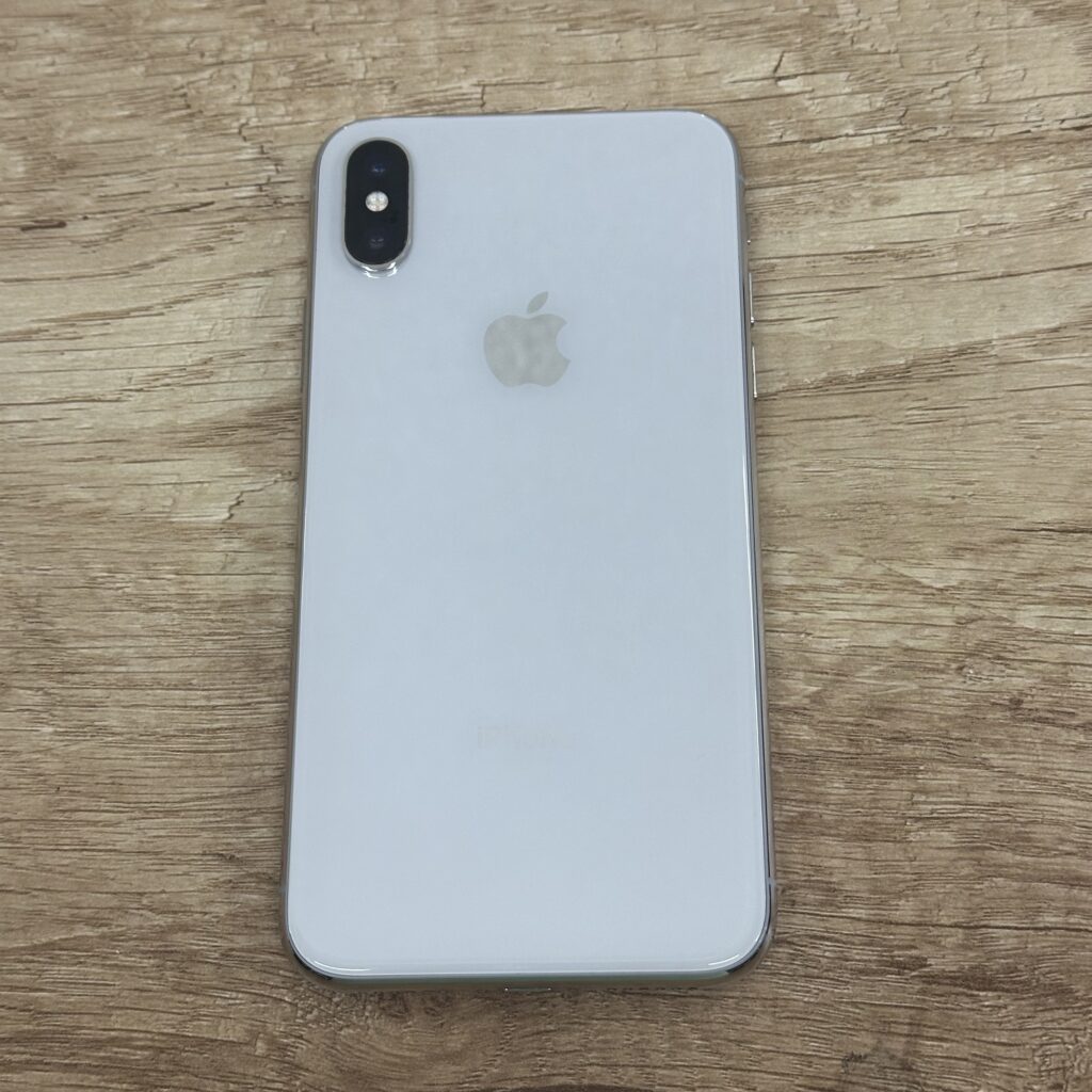 iPhone X 256GB シルバー（中古品）
