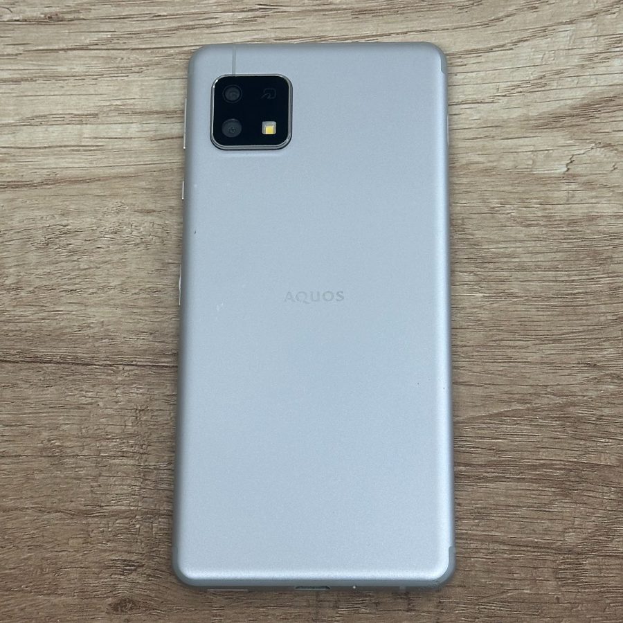 AQUOS sense4 basic 64GB シルバー（中古品）
